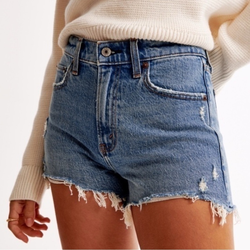 Distressed Abercrombie & Fitch High Rise Mom Short Curve Love